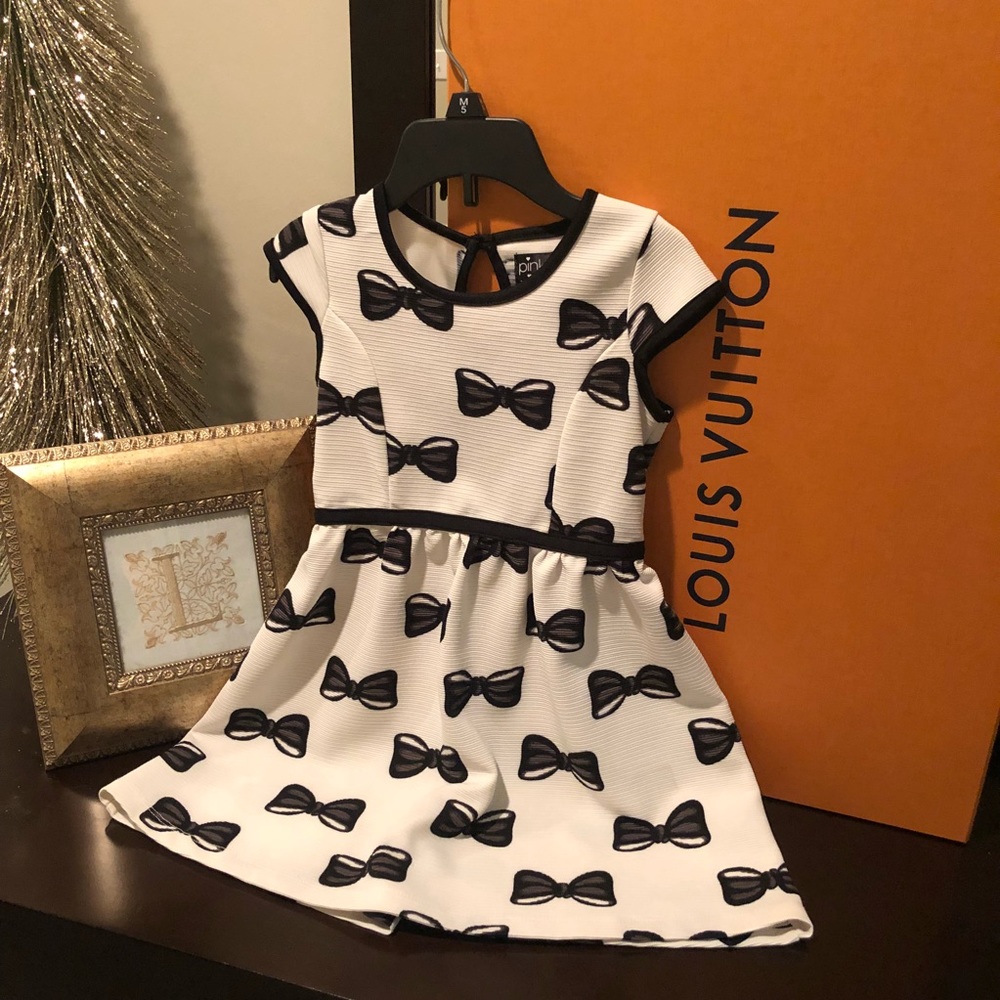 Girls bow dress